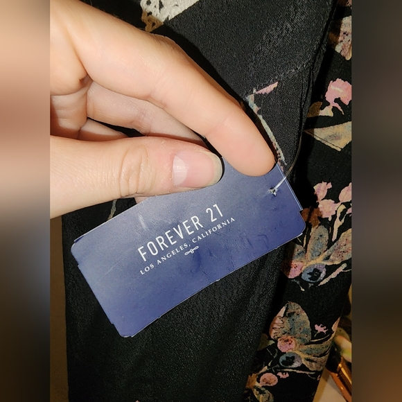 Floral Romper - Picture 4 of 4